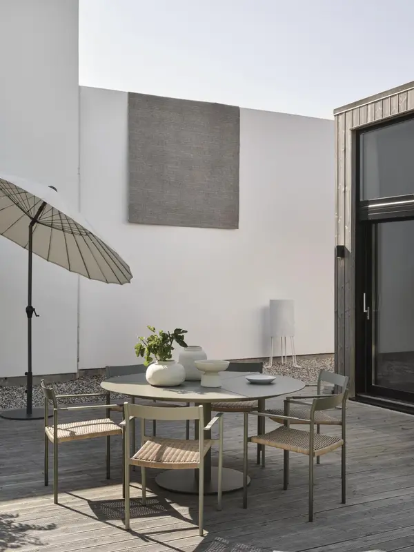 DK matstol Dusty Green/Natur, en produkt av hög kvalitet till bra pris från Ulfåsa möbler