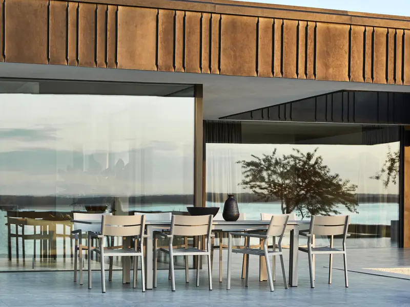 Delia karmstol Khaki, en produkt av hög kvalitet till bra pris från Ulfåsa möbler