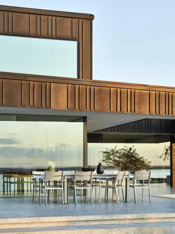 Delia karmstol Khaki, en produkt av hög kvalitet till bra pris från Ulfåsa möbler