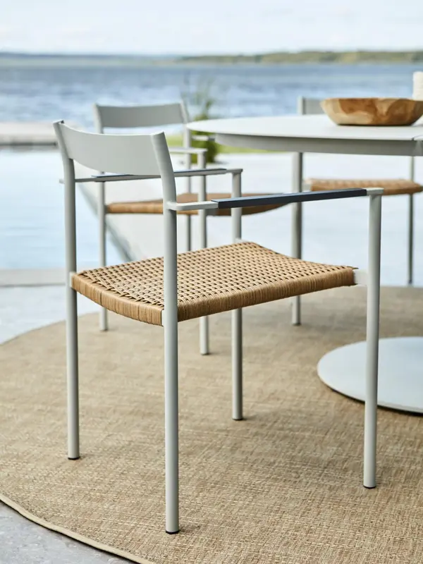 DK matstol Dusty Green/Natur, en produkt av hög kvalitet till bra pris från Ulfåsa möbler