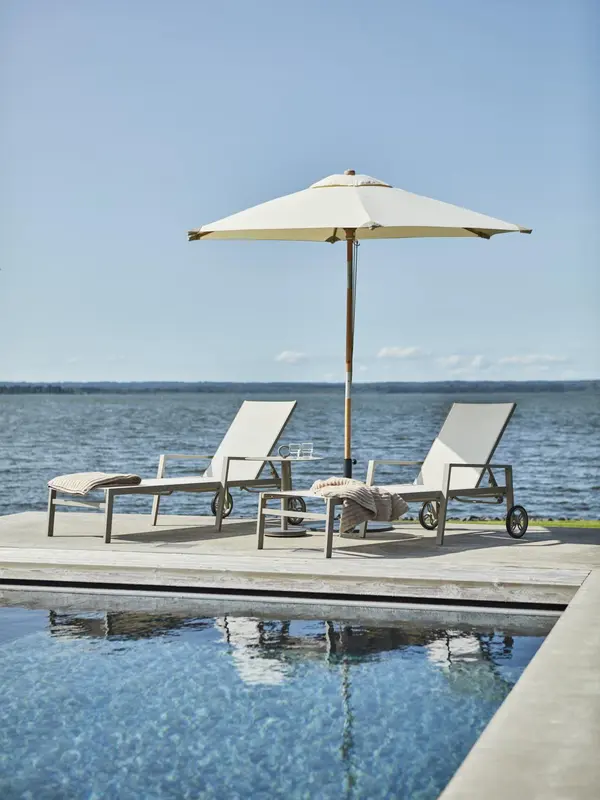 Reggio parasoll Natur, en produkt av hög kvalitet till bra pris från Ulfåsa möbler