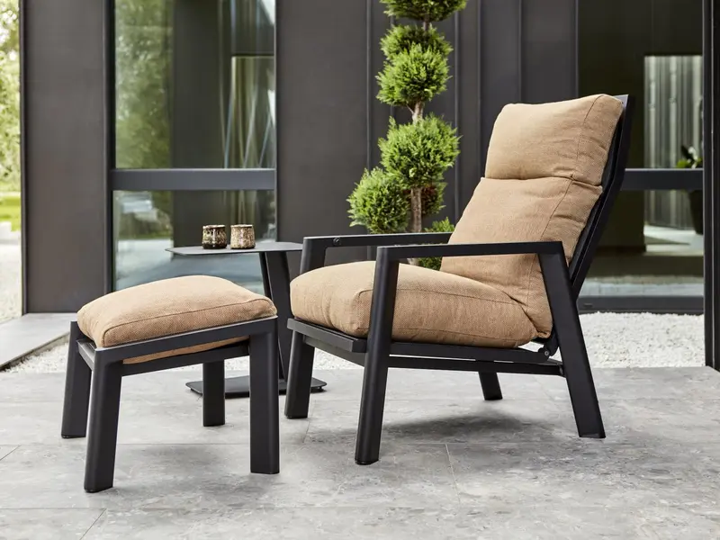 Slide positionsfåtölj Svart/Cinnamon Gold, en produkt av hög kvalitet till bra pris från Ulfåsa möbler