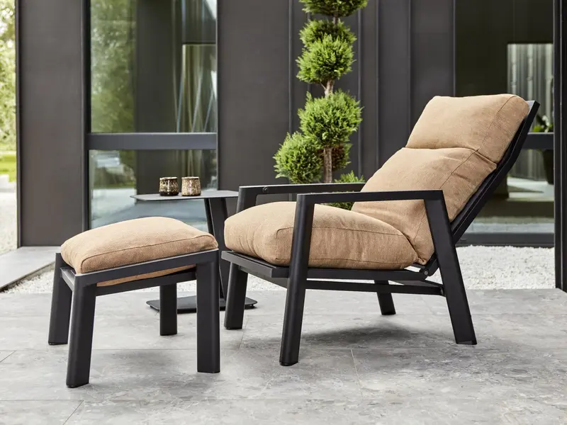 Slide positionsfåtölj Svart/Cinnamon Gold, en produkt av hög kvalitet till bra pris från Ulfåsa möbler