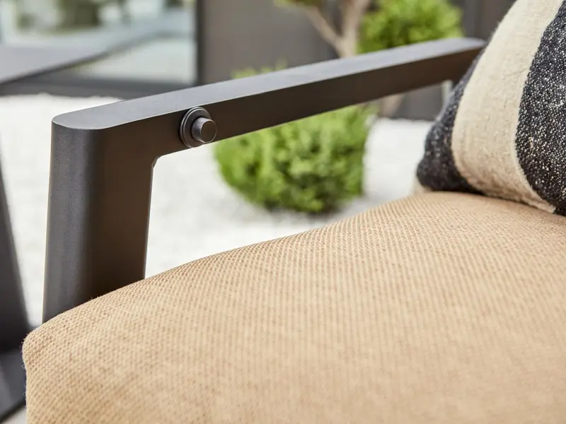 Slide positionsfåtölj Svart/Cinnamon Gold, en produkt av hög kvalitet till bra pris från Ulfåsa möbler