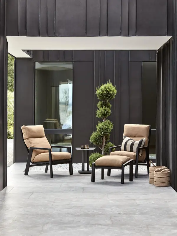 Slide positionsfåtölj Svart/Cinnamon Gold, en produkt av hög kvalitet till bra pris från Ulfåsa möbler