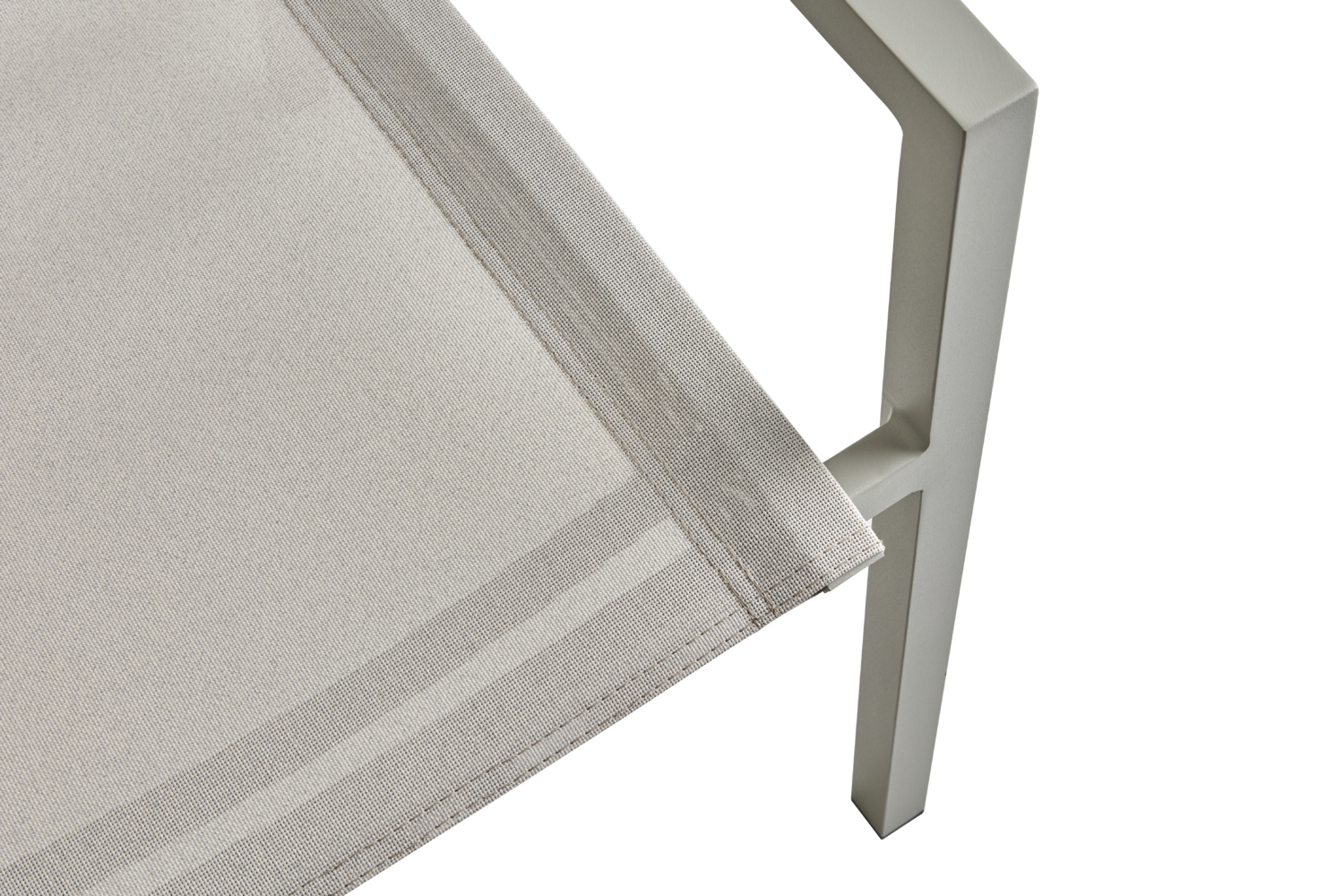 Delia karmstol Light Grey/Off-White, en produkt av hög kvalitet till bra pris från Ulfåsa möbler