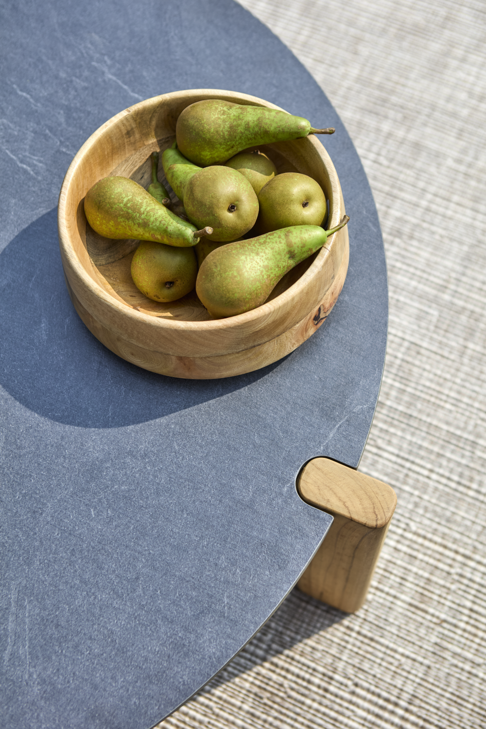 Domino soffbord Antracit/Natur, en produkt av hög kvalitet till bra pris från Ulfåsa möbler