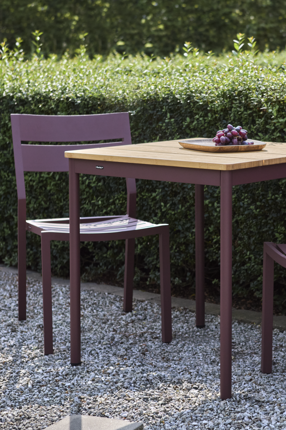 Nox cafébord Zin Red/Bambu, en produkt av hög kvalitet till bra pris från Ulfåsa möbler