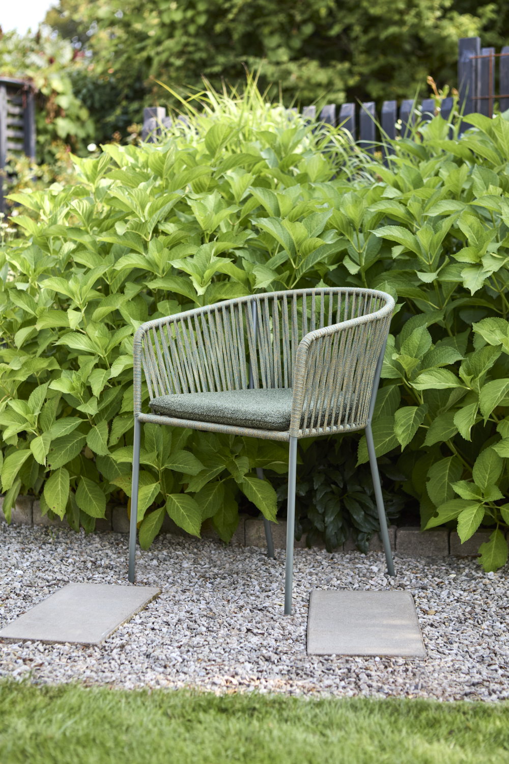 Piatto karmstol Nordic Green / Raw Avocado, en produkt av hög kvalitet till bra pris från Ulfåsa möbler