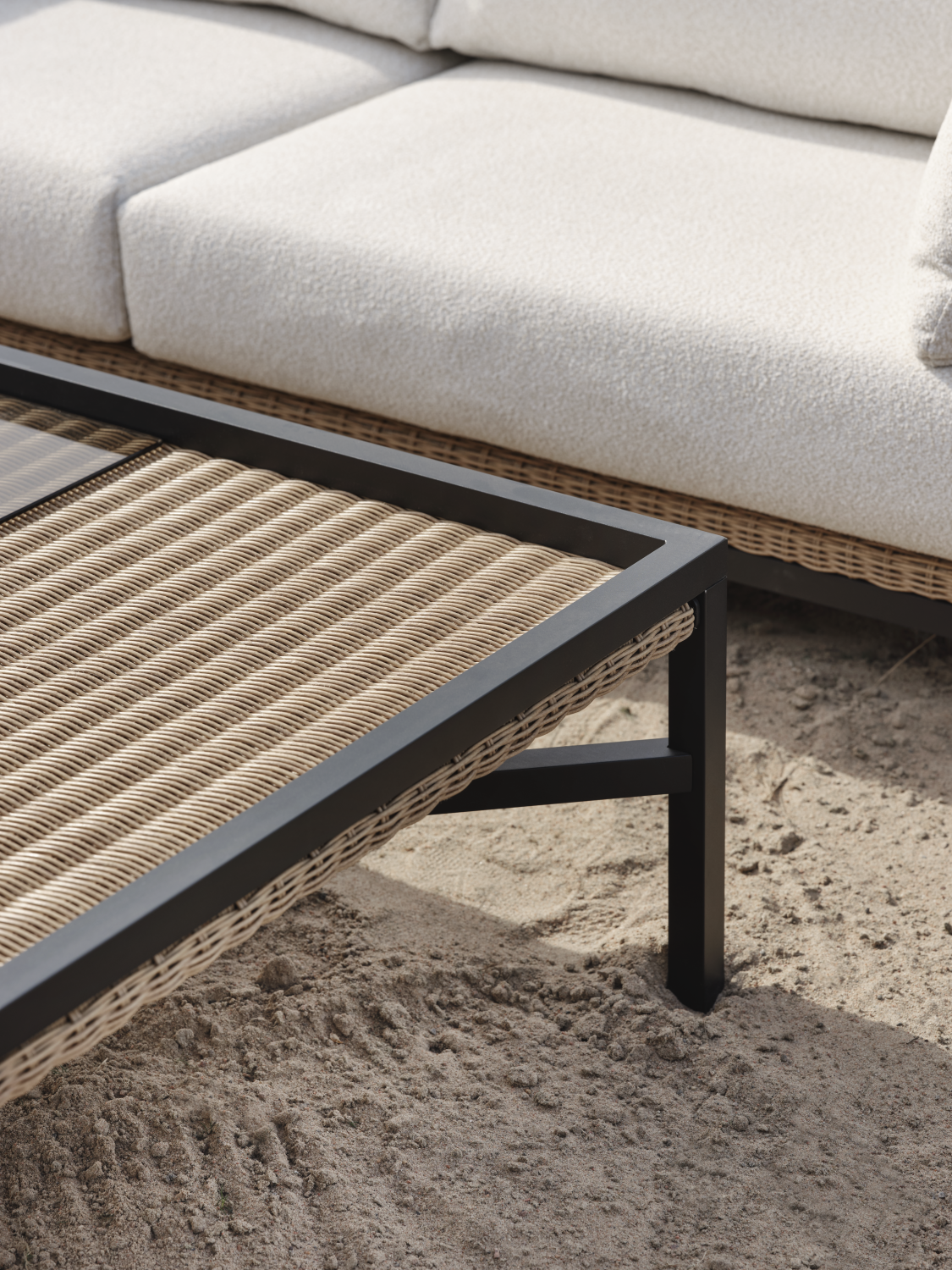 Shell soffbord Rustik/Svart, en produkt av hög kvalitet till bra pris från Ulfåsa möbler