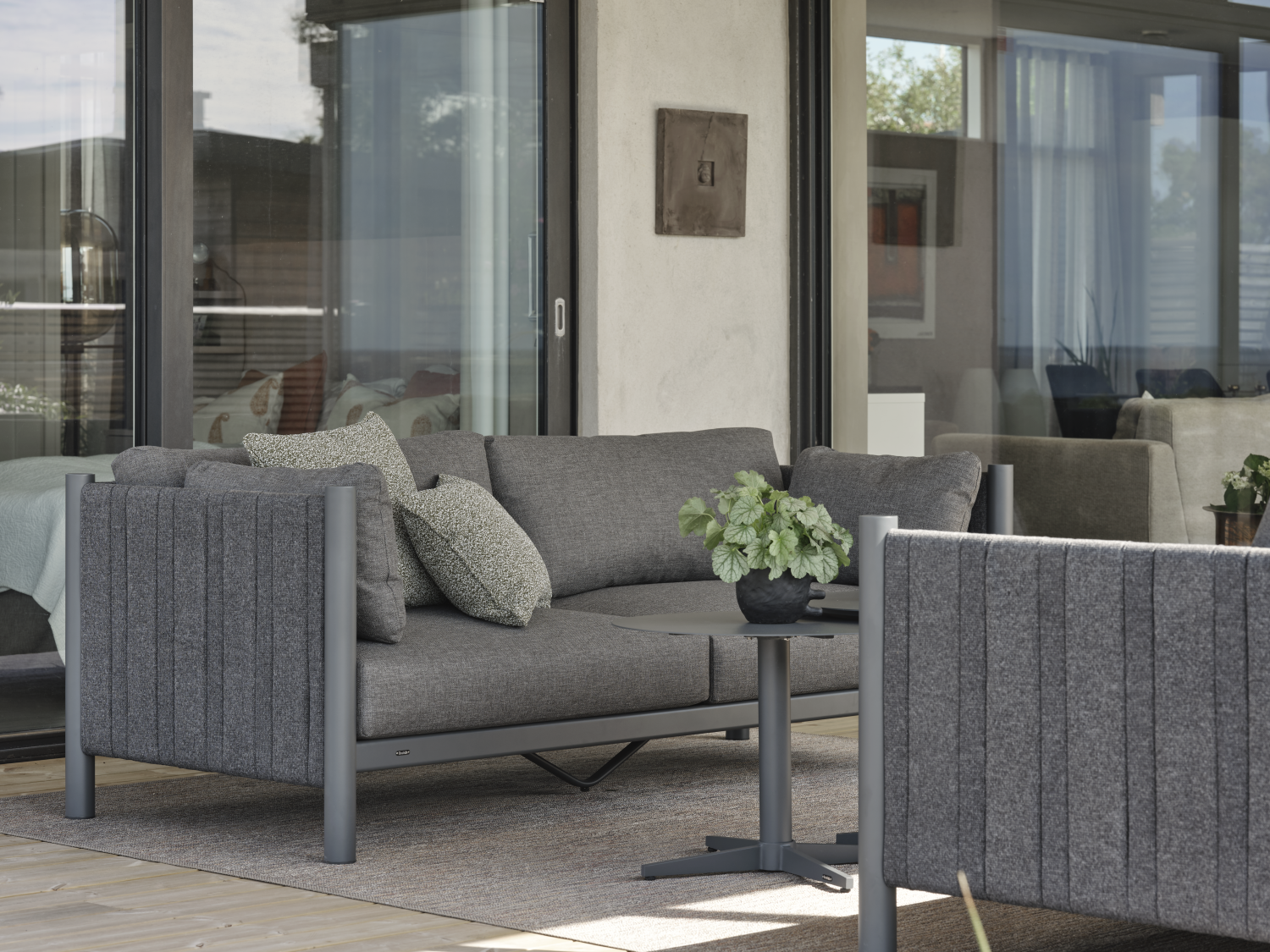 Brad 2,5-sits soffa Antracit/Charcoal Grey, en produkt av hög kvalitet till bra pris från Ulfåsa möbler