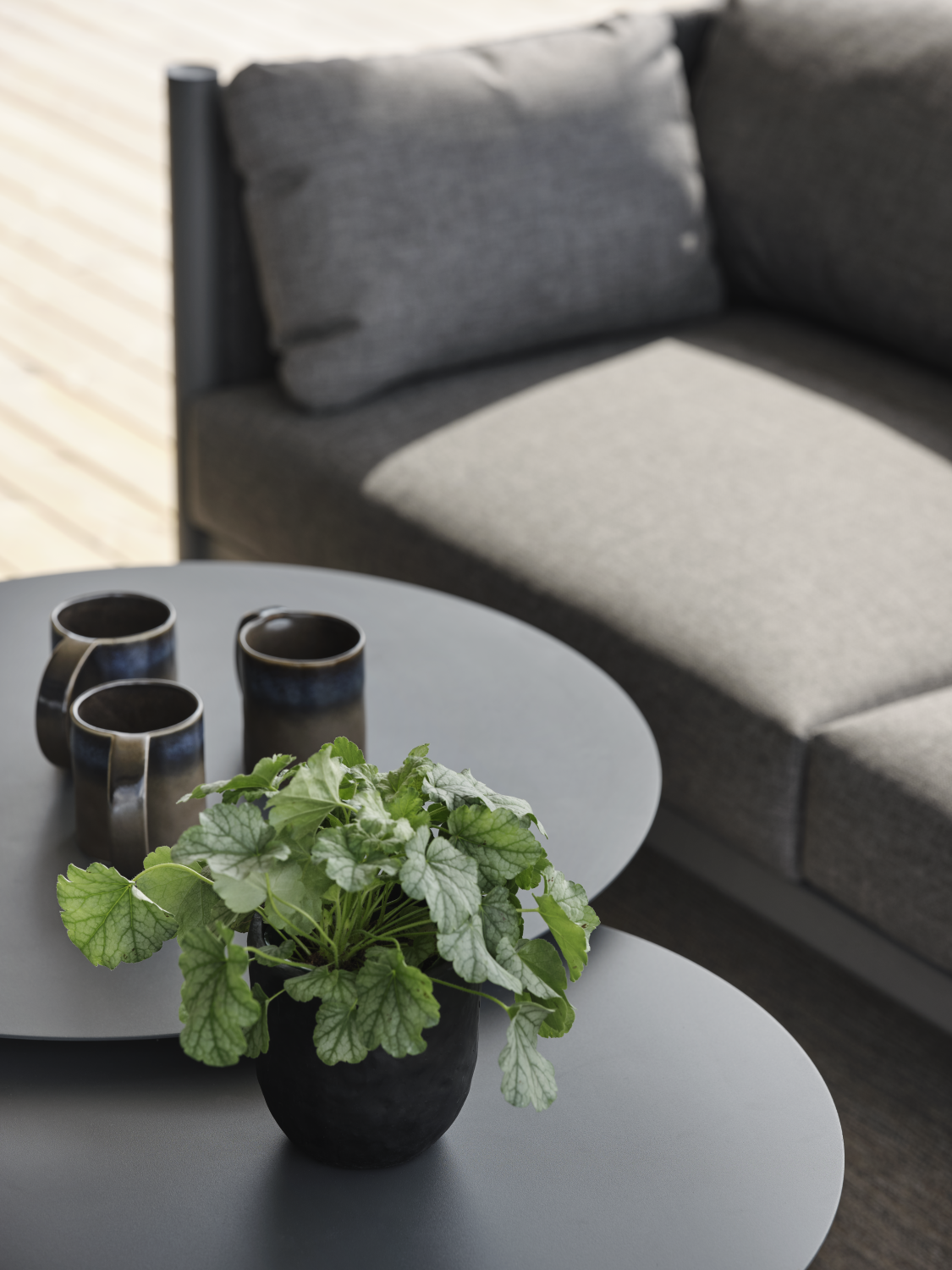 Mill soffbord Antracit, en produkt av hög kvalitet till bra pris från Ulfåsa möbler