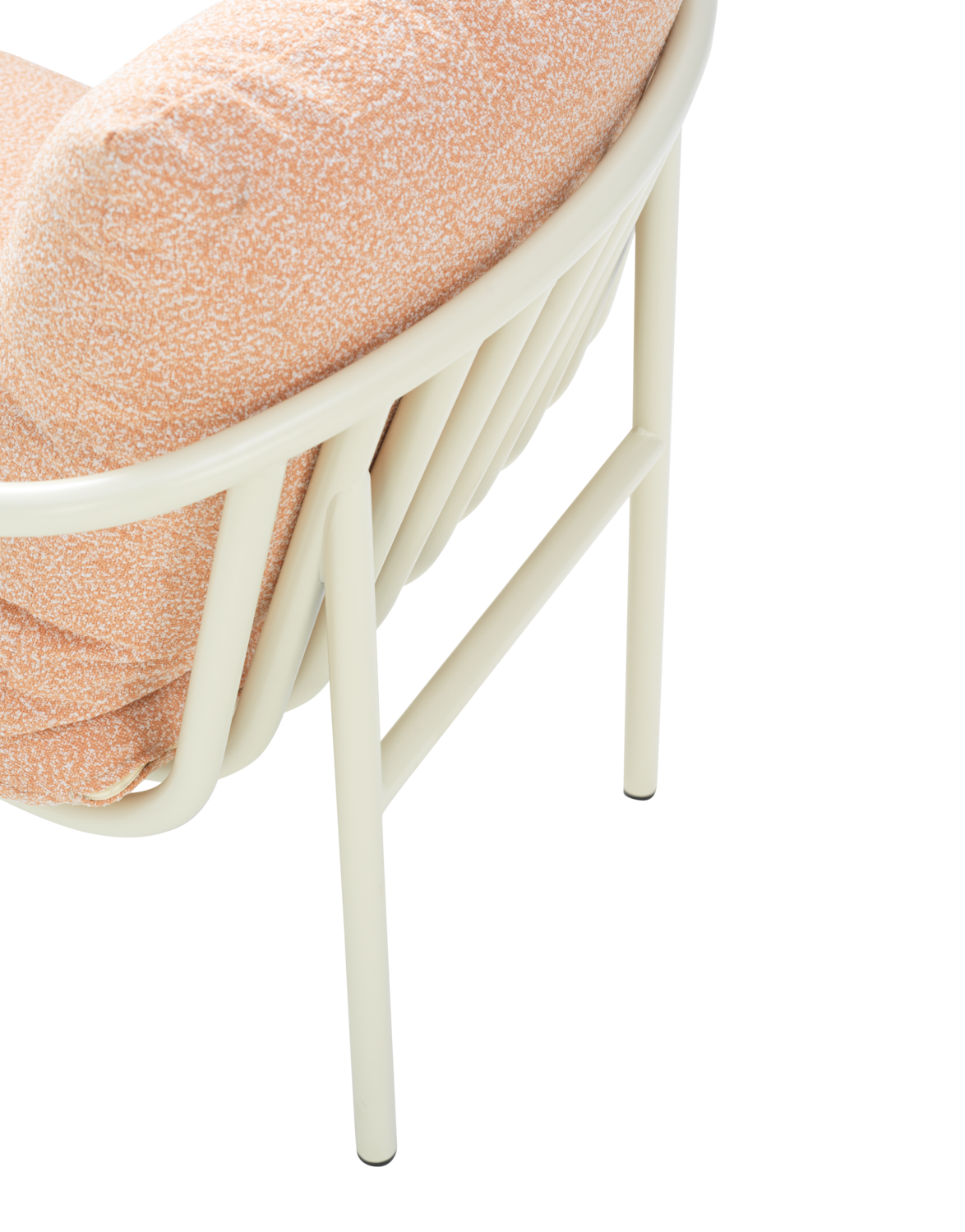 Bendt fåtölj Pearl White/Teddy Orange, en produkt av hög kvalitet till bra pris från Ulfåsa möbler