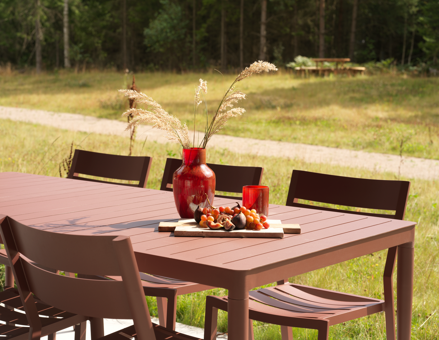 Delia matstol Zin Red, en produkt av hög kvalitet till bra pris från Ulfåsa möbler