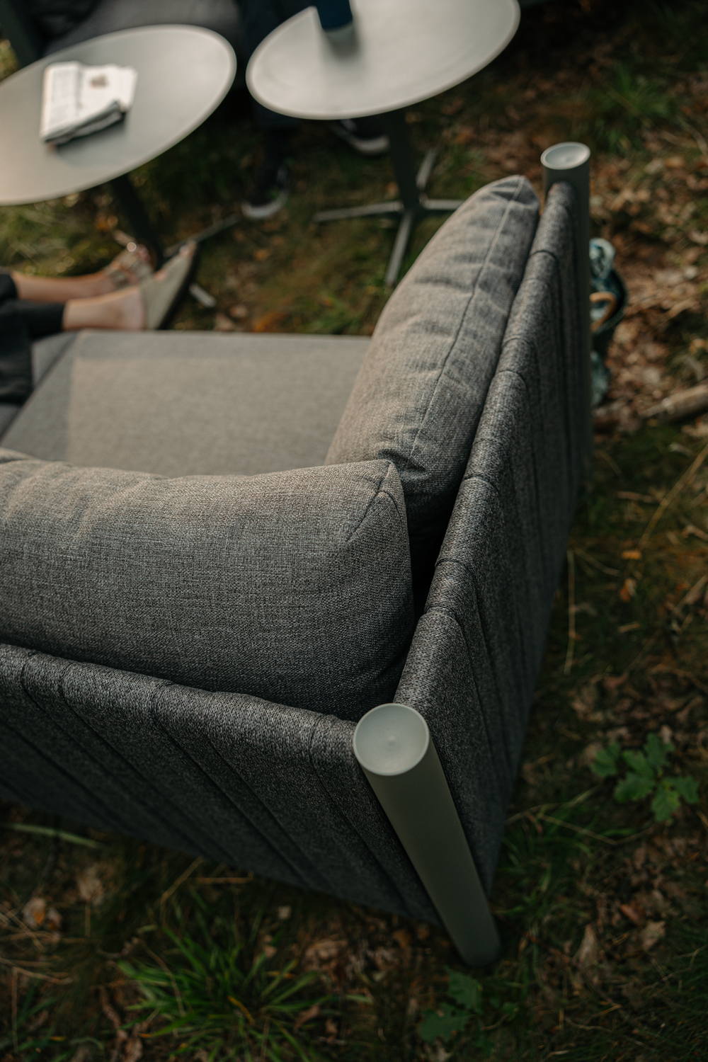 Brad 2,5-sits soffa Nordic Green/Charcoal Grey, en produkt av hög kvalitet till bra pris från Ulfåsa möbler