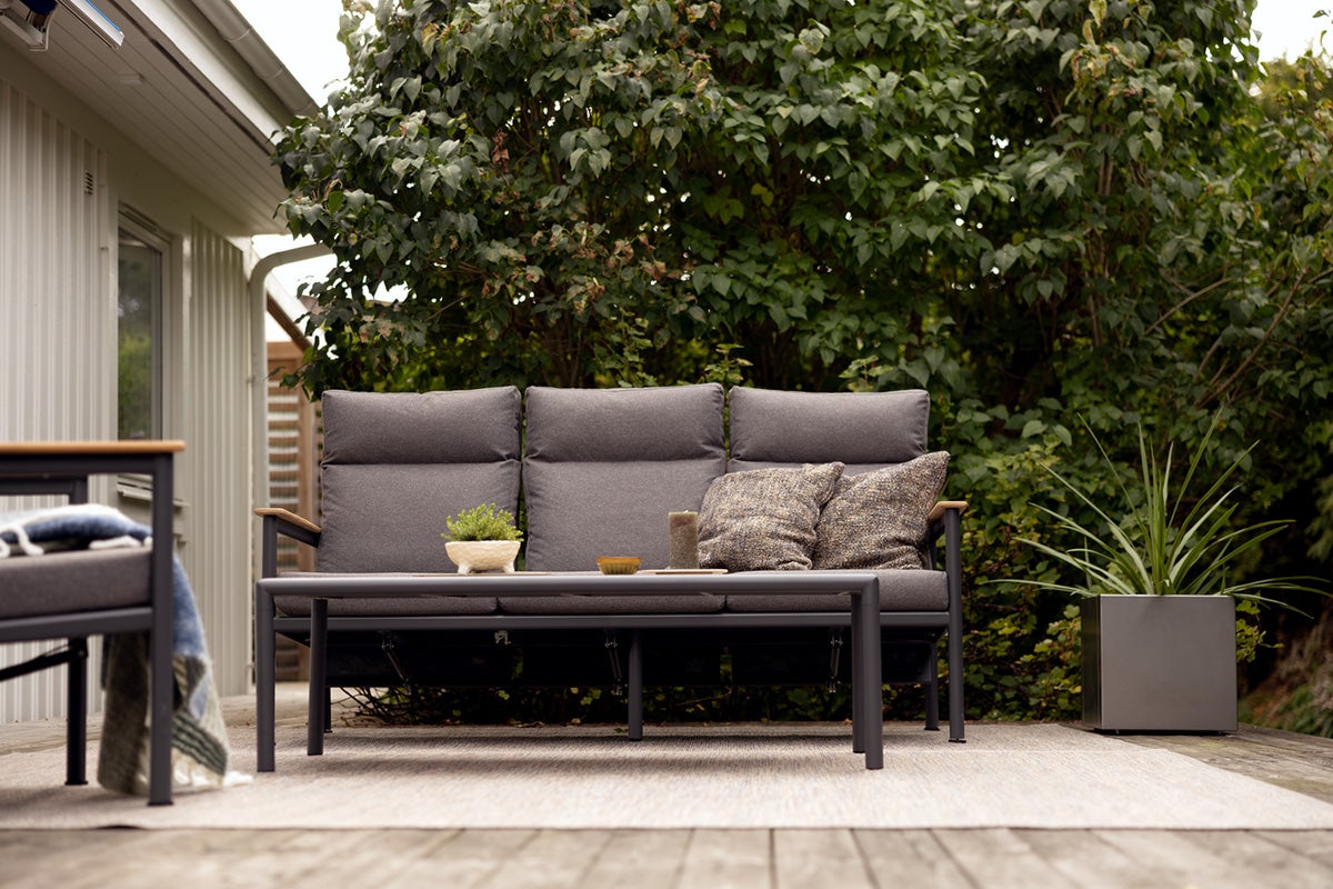 Gordon soffbord Antracit/Natur, en produkt av hög kvalitet till bra pris från Ulfåsa möbler