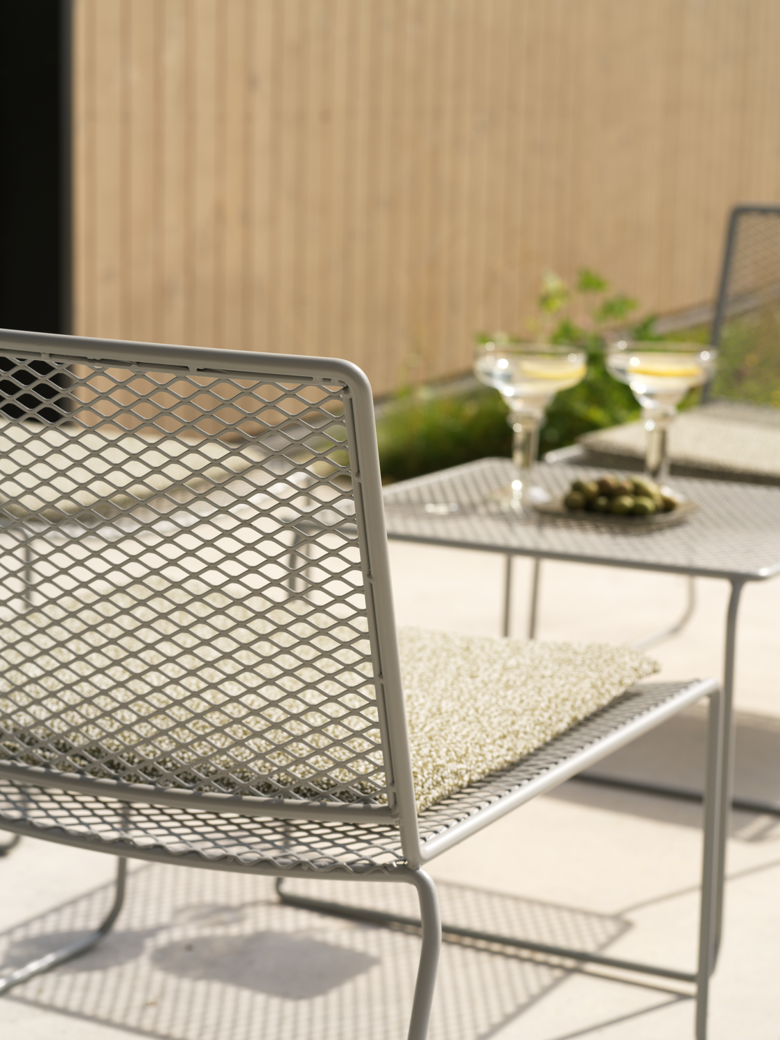 Haru sidobord Slate Grey, en produkt av hög kvalitet till bra pris från Ulfåsa möbler