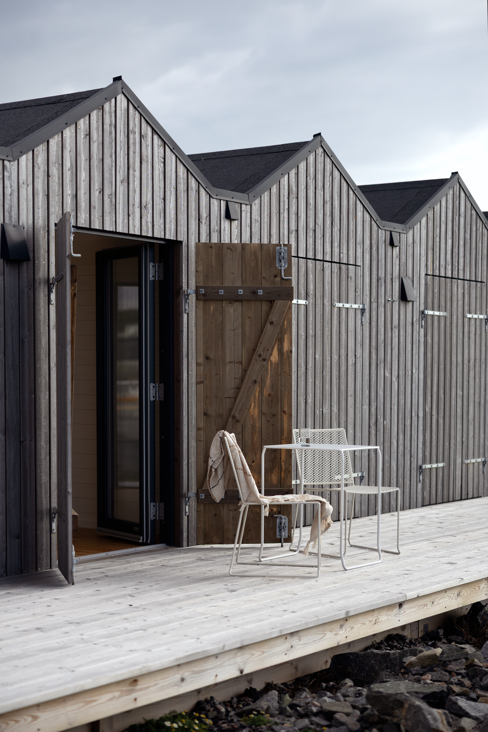 Haru matstol Pearl white, en produkt av hög kvalitet till bra pris från Ulfåsa möbler