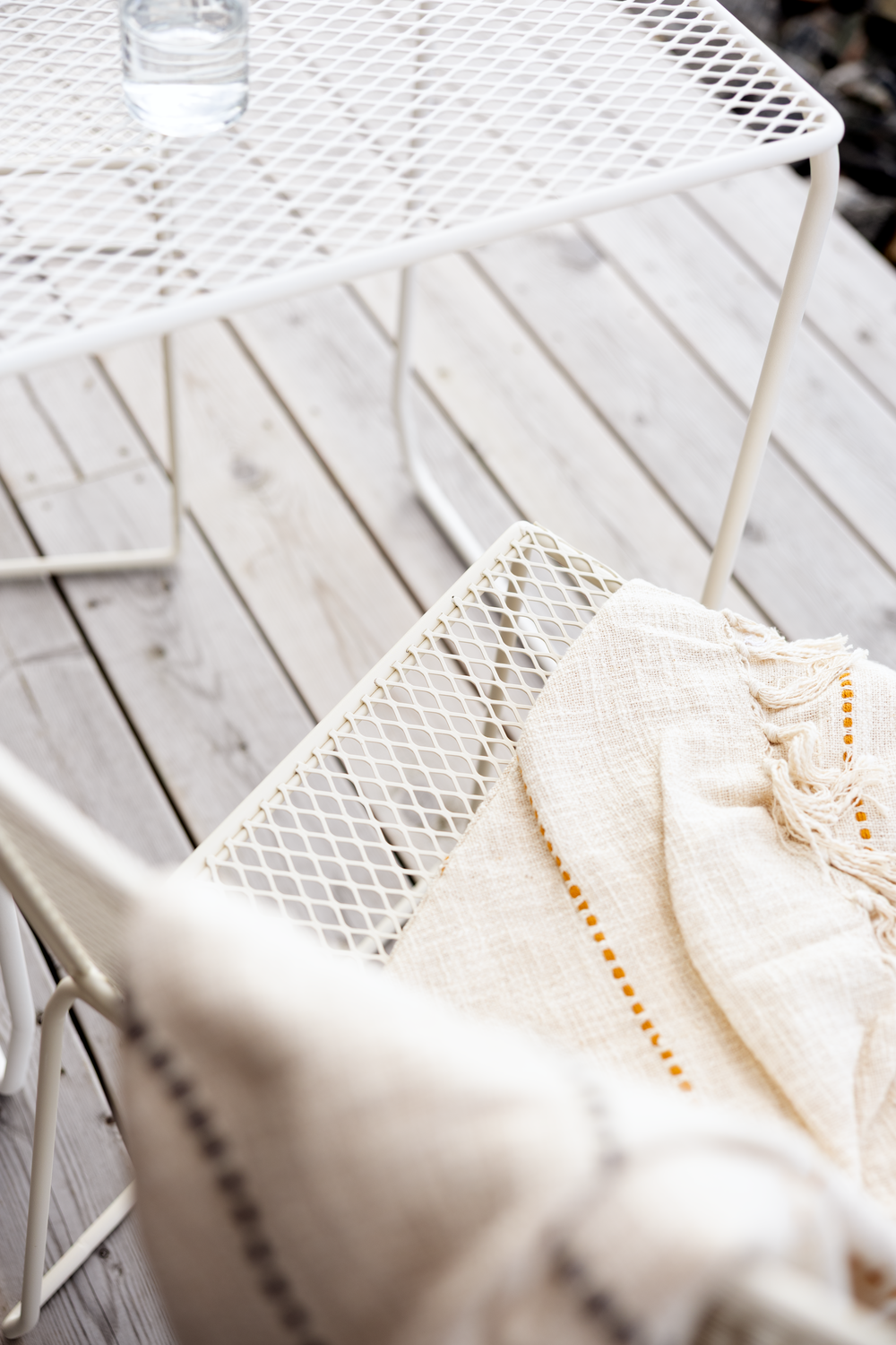 Haru matstol Pearl white, en produkt av hög kvalitet till bra pris från Ulfåsa möbler