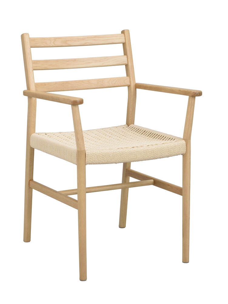 Harlan karmstol ek/flätad sits, en produkt av hög kvalitet till bra pris från Ulfåsa möbler