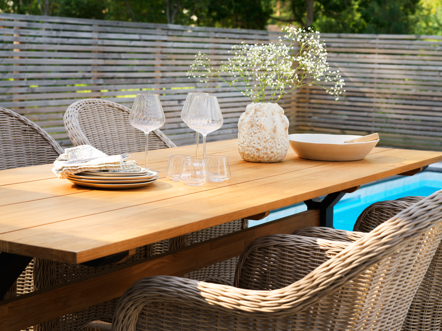 Mark matbord Svart/teak, en produkt av hög kvalitet till bra pris från Ulfåsa möbler