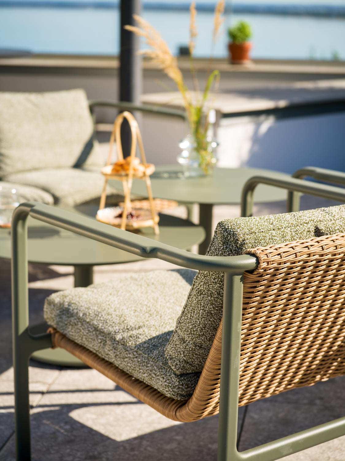 Motty fåtölj Nordic Green/Teddy Verde, en produkt av hög kvalitet till bra pris från Ulfåsa möbler