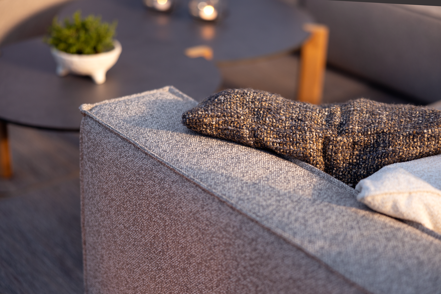 Muki avslut Light Taupe, en produkt av hög kvalitet till bra pris från Ulfåsa möbler