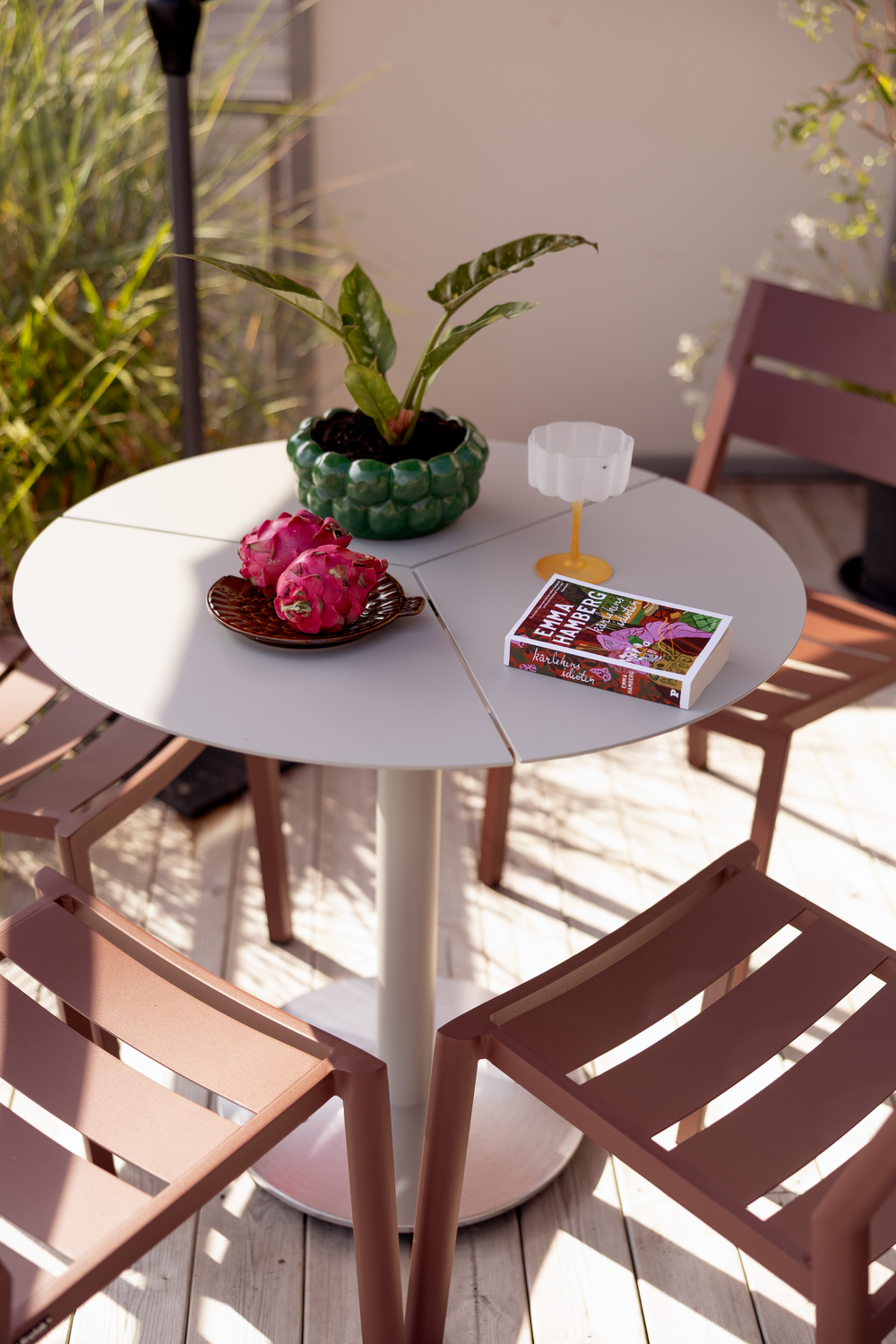 Delia matstol Zin Red, en produkt av hög kvalitet till bra pris från Ulfåsa möbler