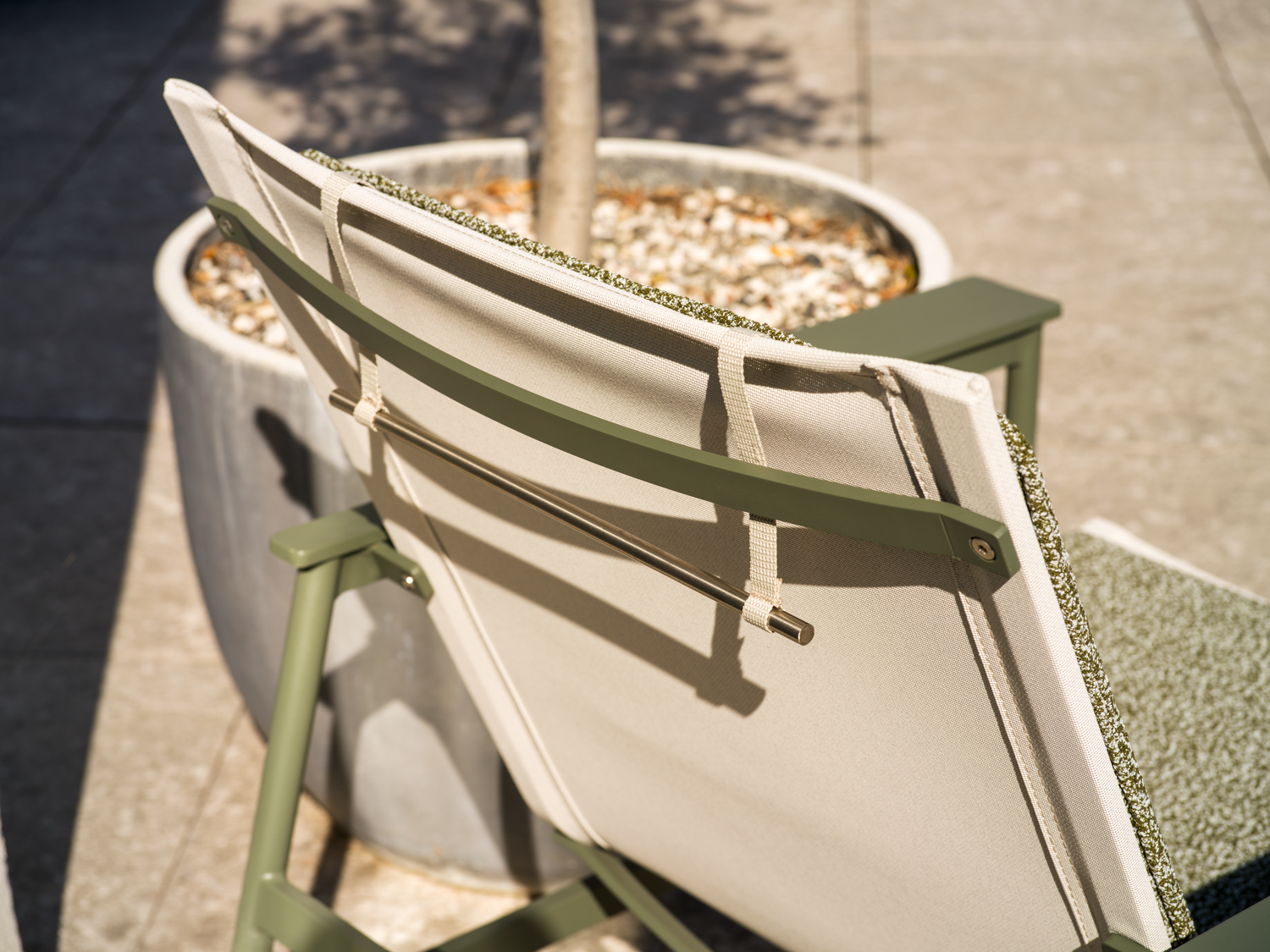 Soro loungefåtölj Nordic Green/Teddy Verde, en produkt av hög kvalitet till bra pris från Ulfåsa möbler