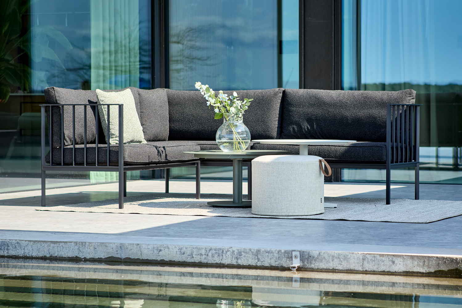 Peace soffbord Nordic Green, en produkt av hög kvalitet till bra pris från Ulfåsa möbler